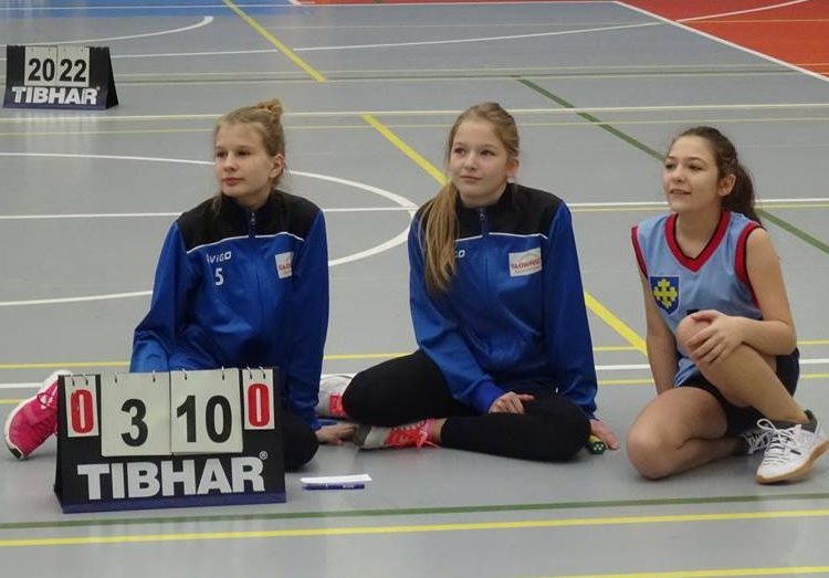 Jedynka i trójka najlepsze w badmintonie