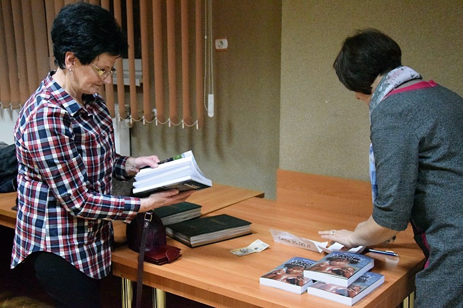 Z Wysp Salomona do Strzałkowa