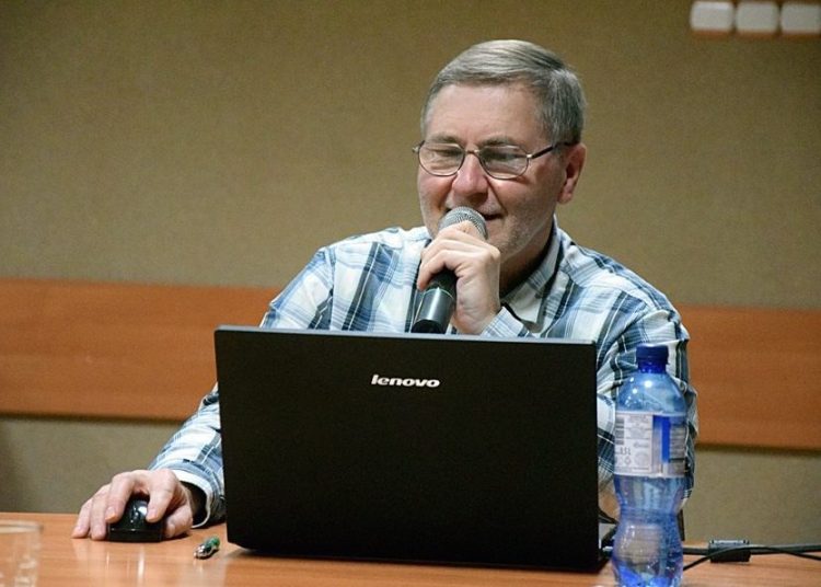 Z Wysp Salomona do Strzałkowa