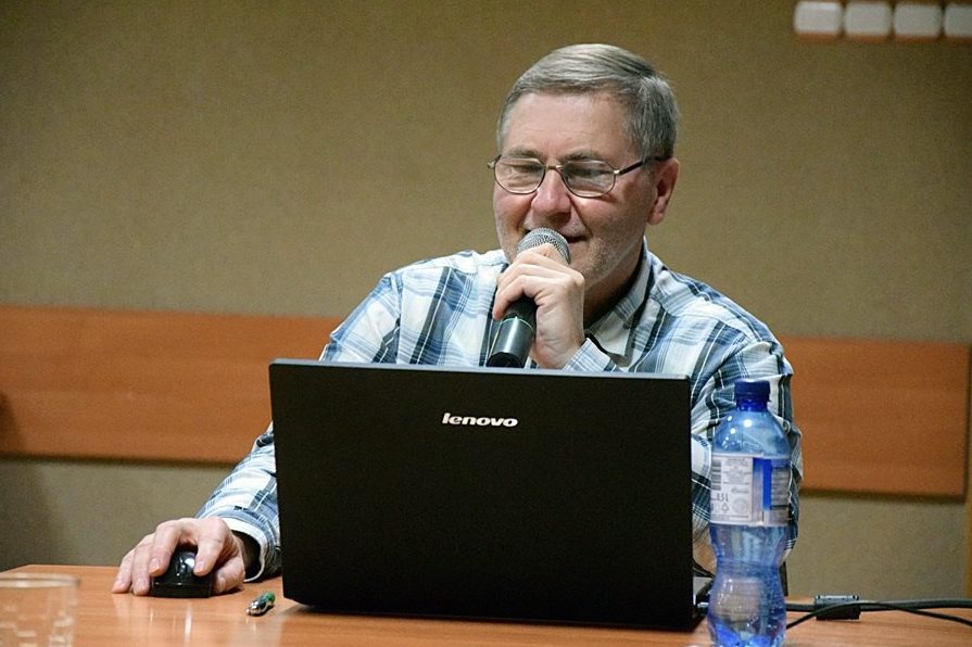 Z Wysp Salomona do Strzałkowa