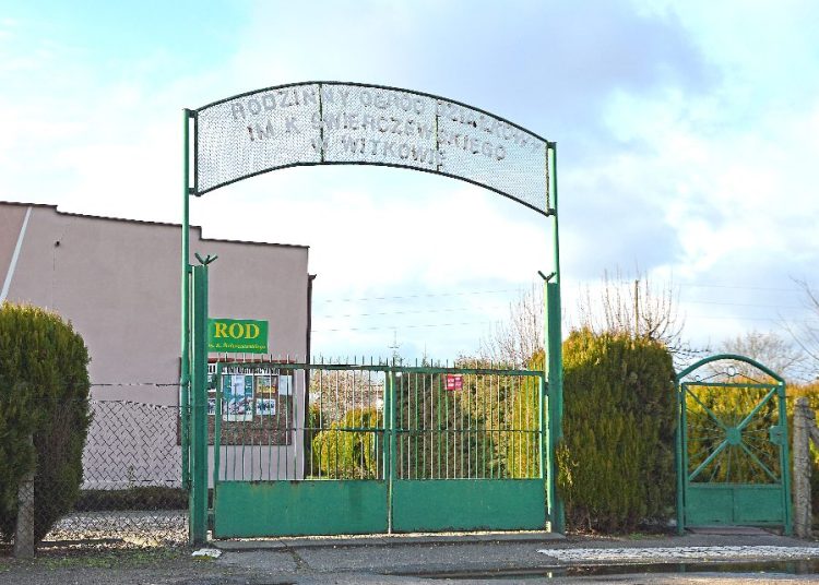 Generał „wyrzucony” z ogrodów