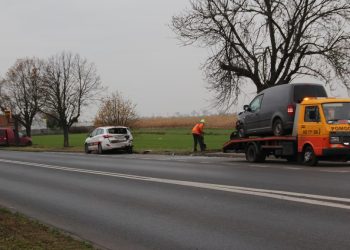 Wypadek przed fotoradarem. Zderzyły się trzy auta