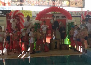 Mikołajkowe zawody pływackie