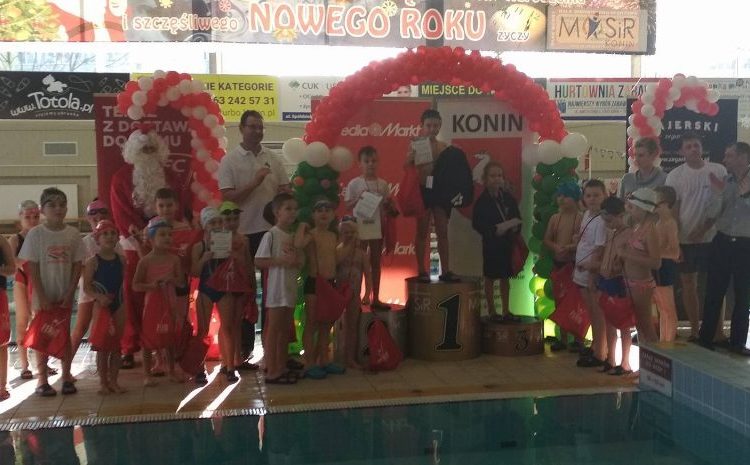 Mikołajkowe zawody pływackie