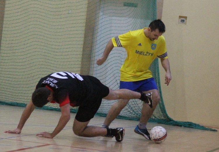 SLHPN Nie stracili gola, otwierają tabelę