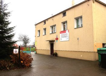 Kuria na tym sporo straci