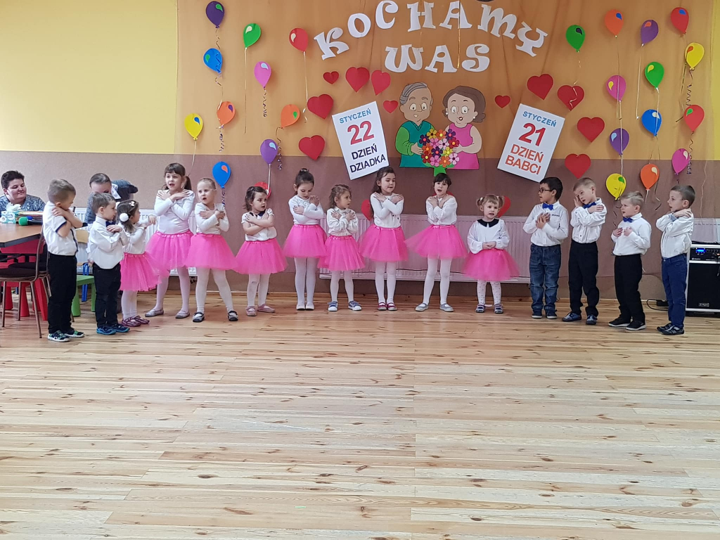 Dzień Babci i Dziadka w Piotrowicach ZDJĘCIA