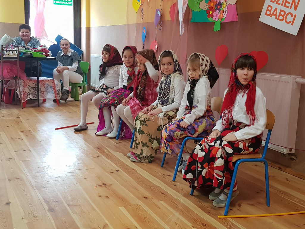 Dzień Babci i Dziadka w Piotrowicach ZDJĘCIA