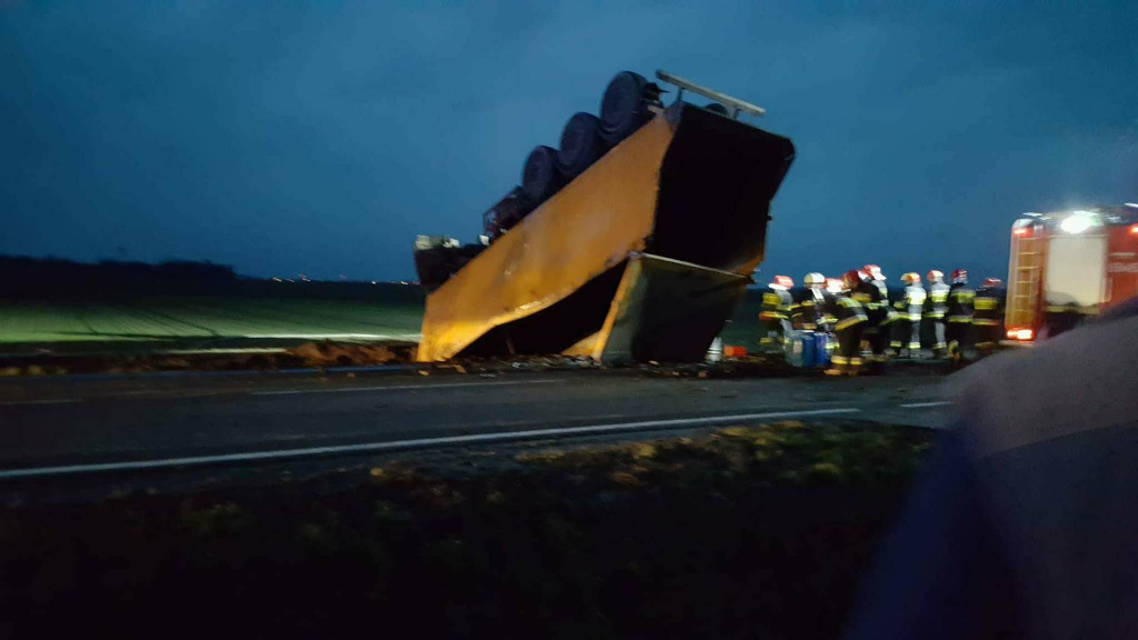 Tony węgla zablokowały drogę. Uważajcie