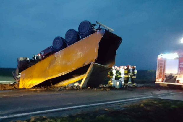 Tony węgla zablokowały drogę. Uważajcie