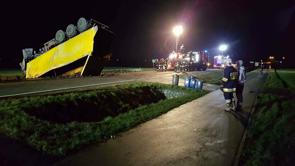 Tony węgla zablokowały drogę. Uważajcie