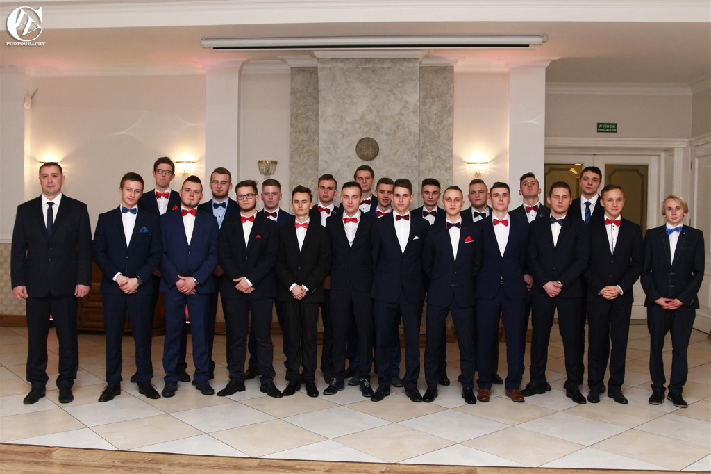 Studniówka Zawodówki ZDJĘCIA GRUPOWE