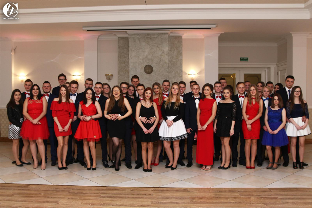 Studniówka Zawodówki ZDJĘCIA GRUPOWE