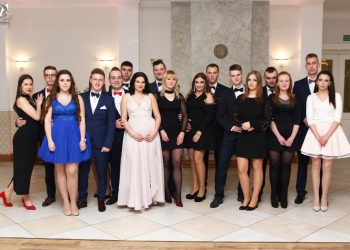 Studniówka Zawodówki ZDJĘCIA GRUPOWE
