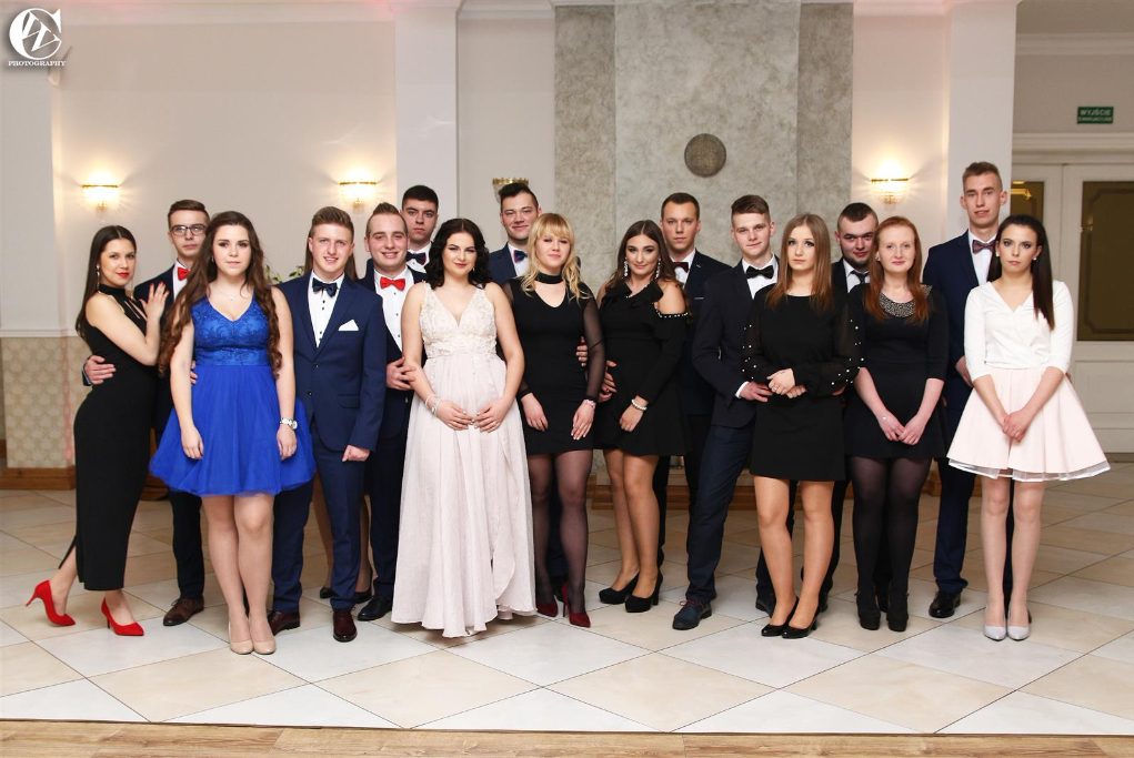 Studniówka Zawodówki ZDJĘCIA GRUPOWE