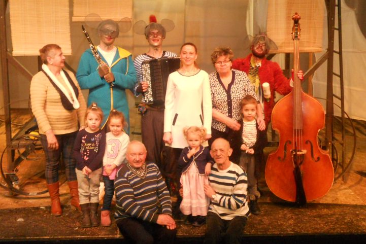 Oryginalny Dzień Babci i Dziadka w Młodojewie