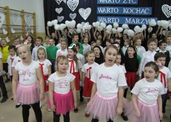 Koncert noworoczny w trąbczyńskiej podstawówce