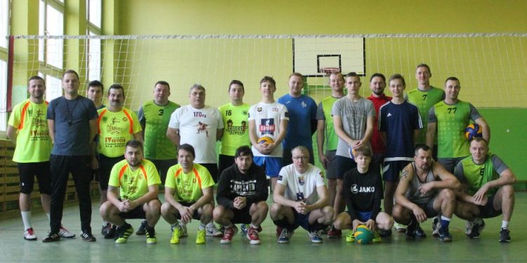 Siatkarski początek roku