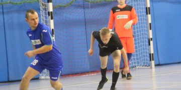 Mimo porażki z obrońcami, Meble znowu są liderami