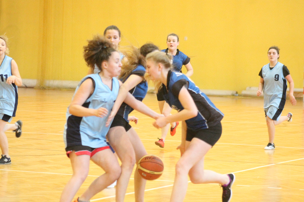 Trzy zespoły walczyły o mistrzostwo Zobacz zdjęcia