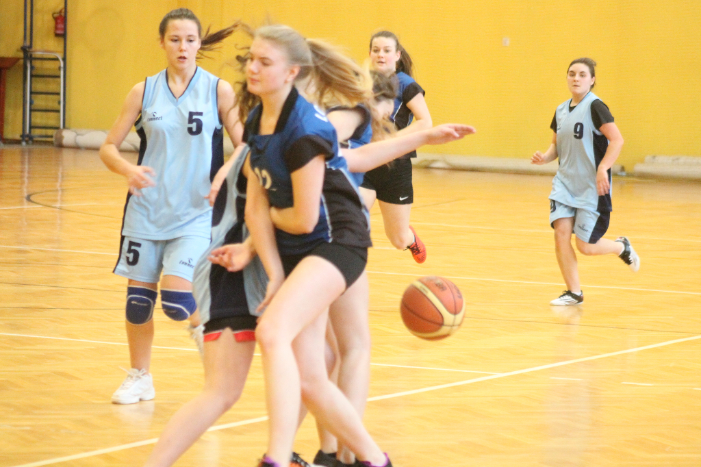 Trzy zespoły walczyły o mistrzostwo Zobacz zdjęcia