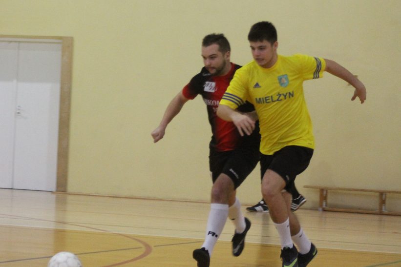 SLHPN Dwa pierwsze zespoły pogubiły punkty