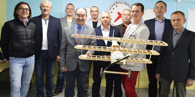 Opanują witkowskie przestworza