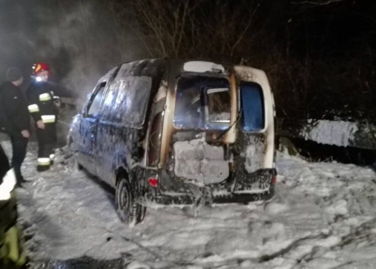 W Żelazkowie spłonął samochód ZDJĘCIA