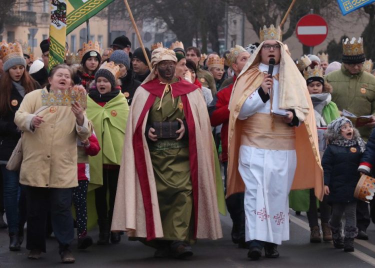 Orszak Trzech Króli przeszedł przez Słupcę FILM