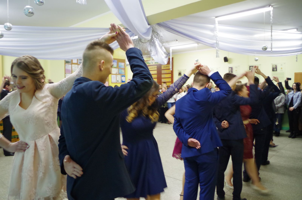 Bal Gimnazjalny w Drążnej. Zobacz zdjęcia