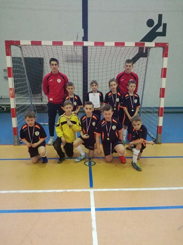 Halowe zmagania piłkarskich adeptów