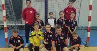 Halowe zmagania piłkarskich adeptów