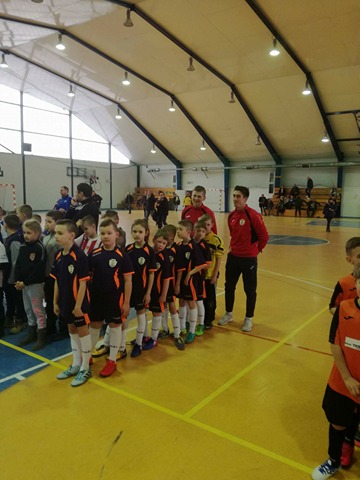 Halowe zmagania piłkarskich adeptów