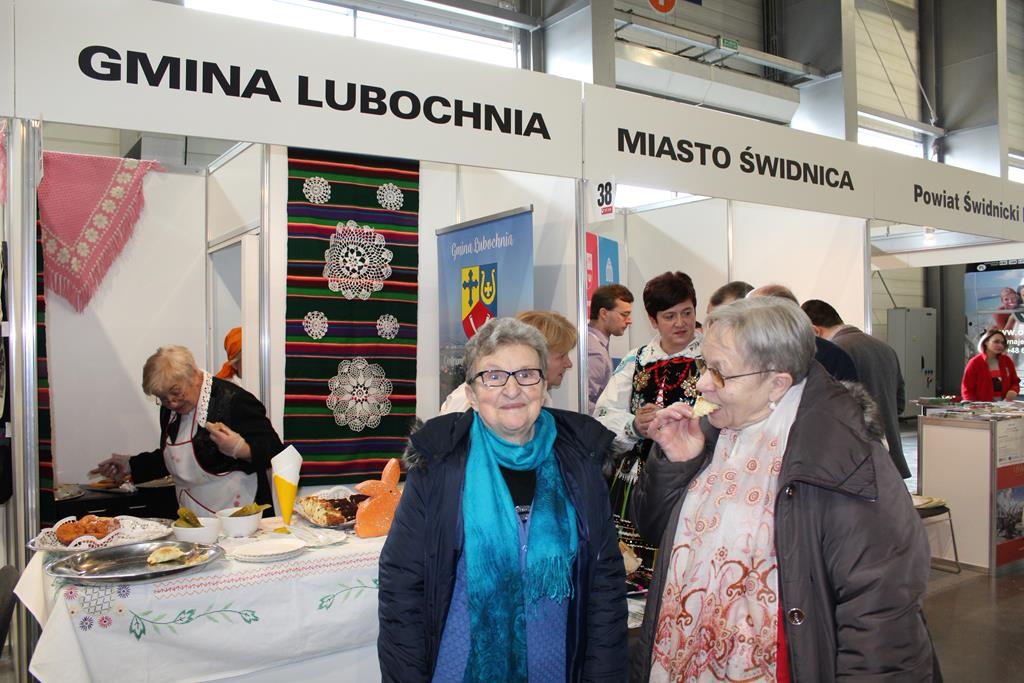 Studenci na Targach Tour Salon