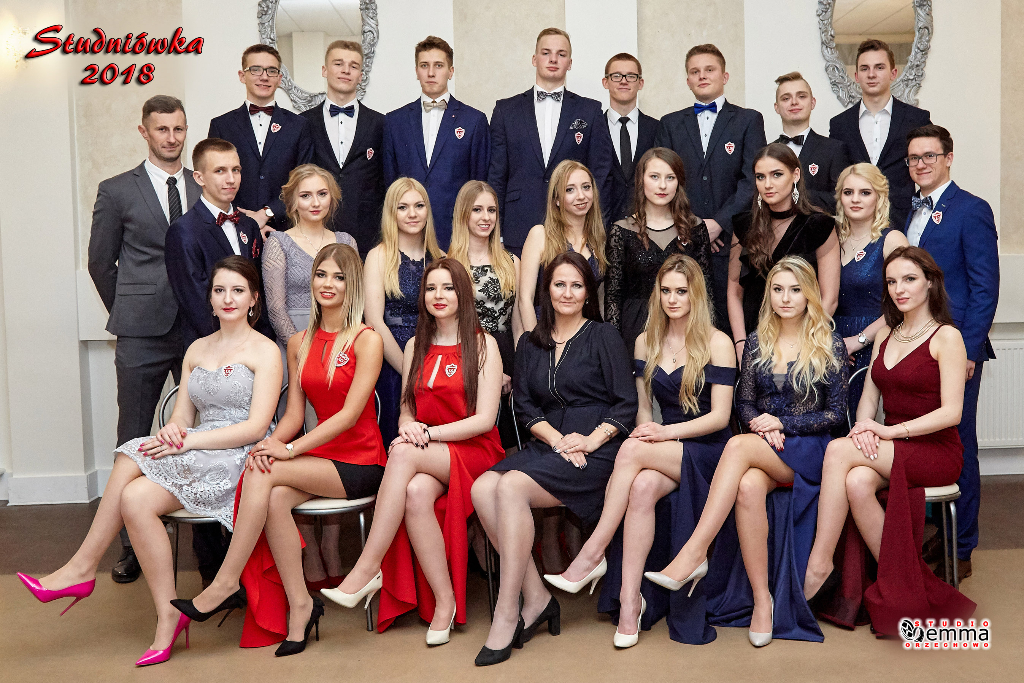 Studniówka Ogólniaka ZDJĘCIA GRUPOWE