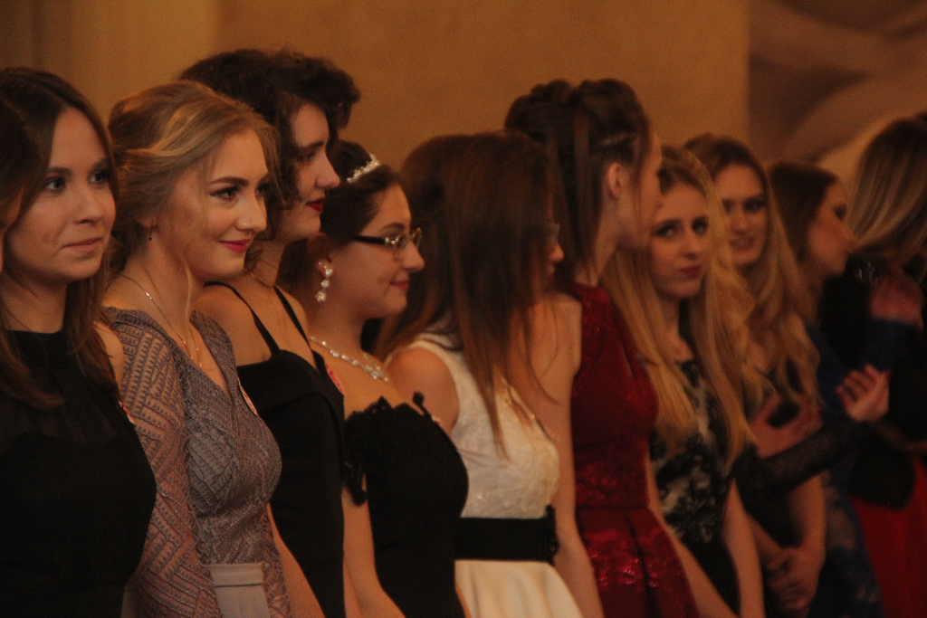 Studniówka Ogólniaka. Zobacz zdjęcia