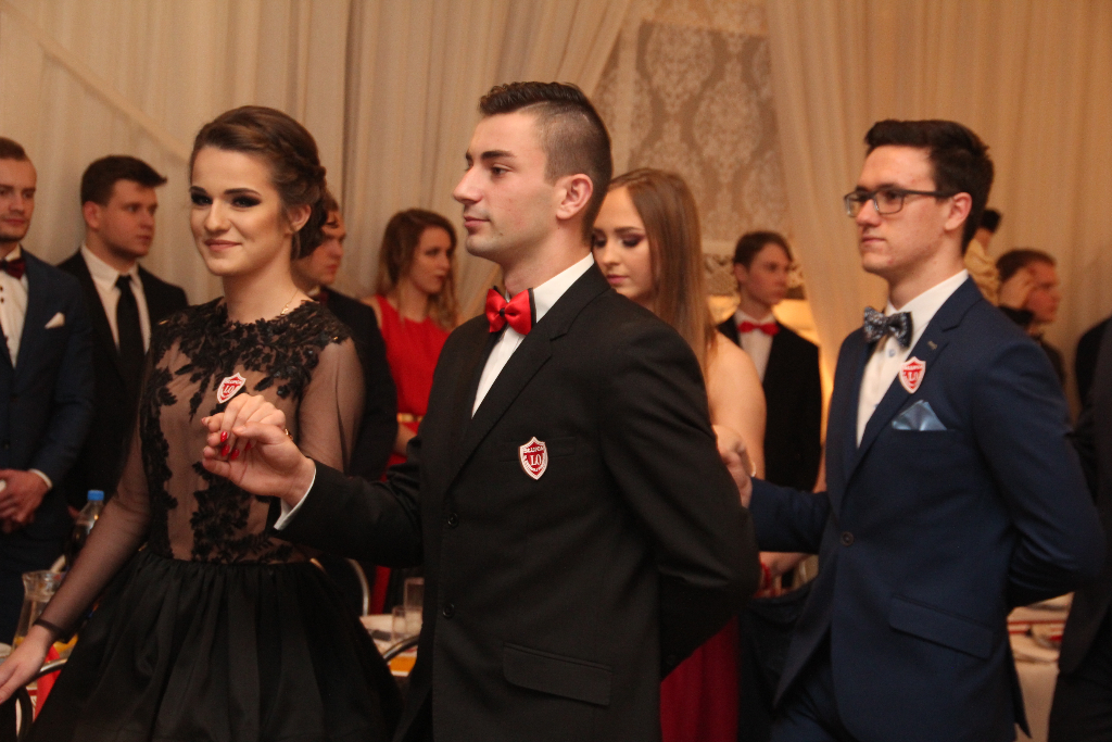 Studniówka Ogólniaka. Zobacz zdjęcia