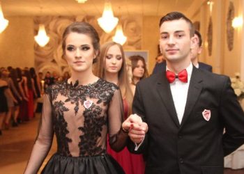 Studniówka Ogólniaka. Zobacz zdjęcia