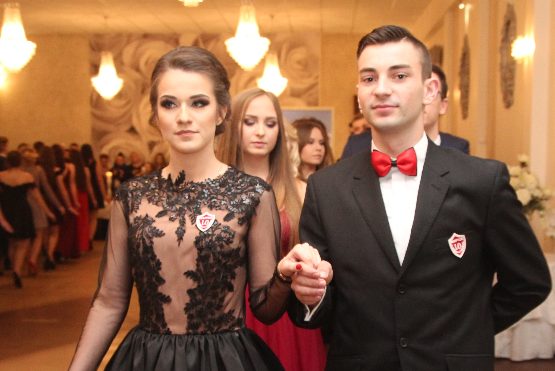 Studniówka Ogólniaka. Zobacz zdjęcia