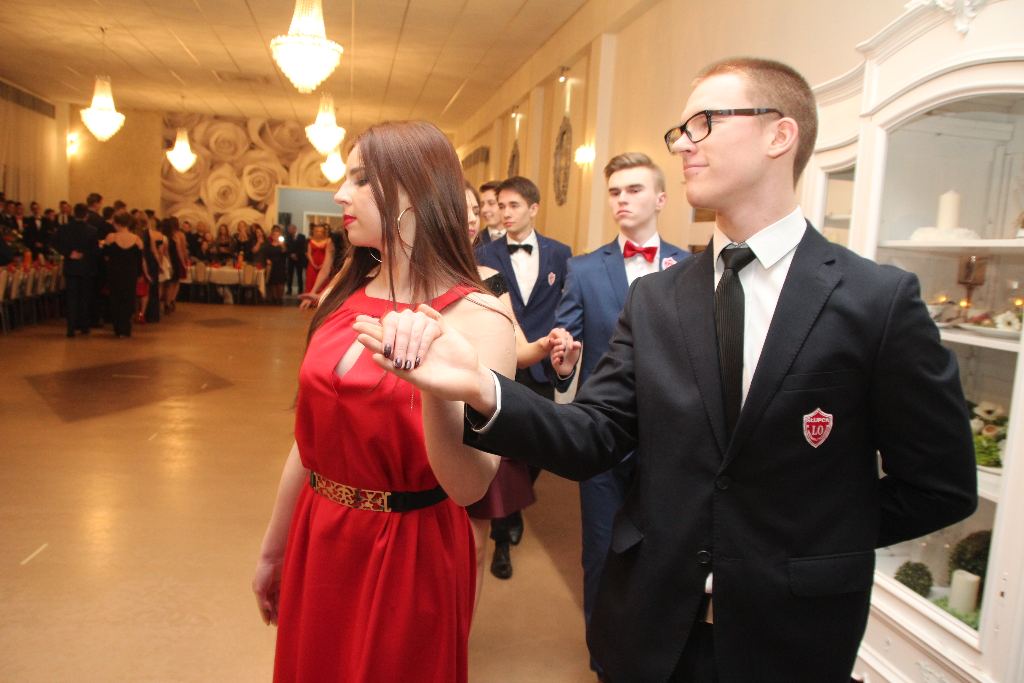 Studniówka Ogólniaka. Zobacz zdjęcia