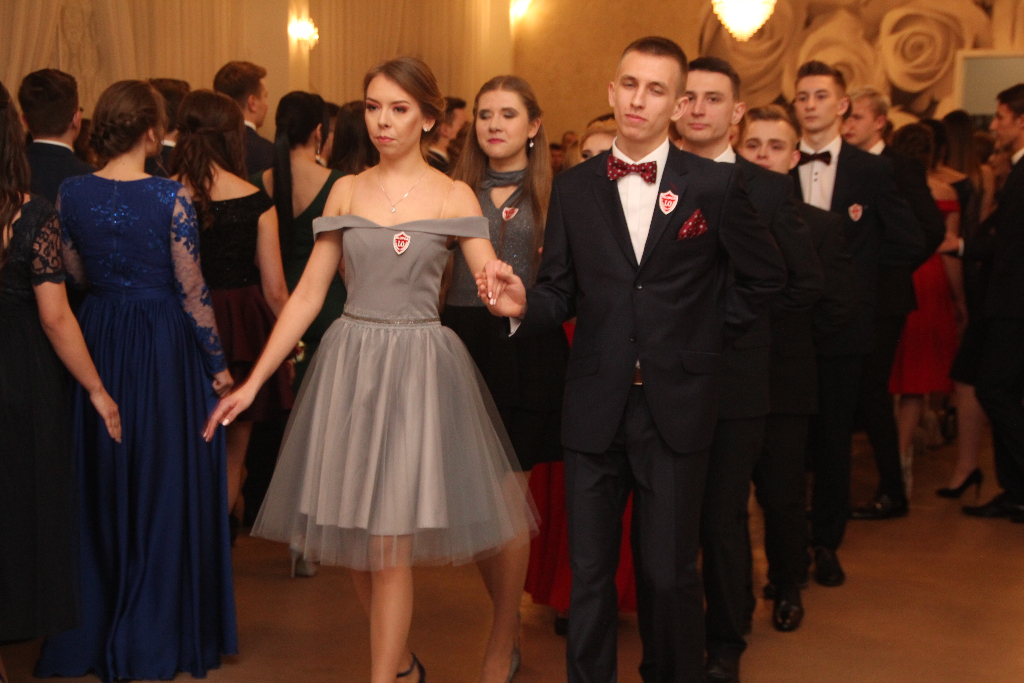 Studniówka Ogólniaka. Zobacz zdjęcia