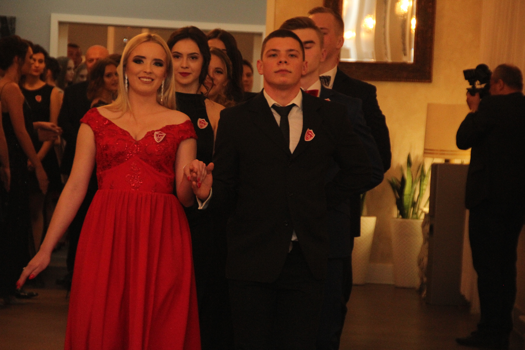 Studniówka Ogólniaka. Zobacz zdjęcia