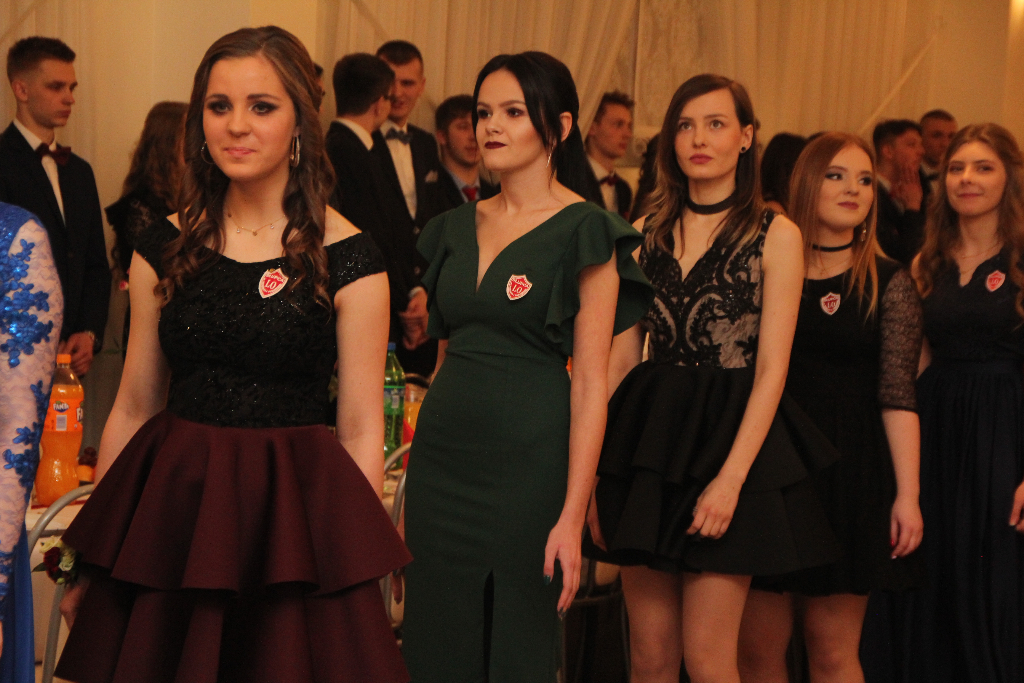 Studniówka Ogólniaka. Zobacz zdjęcia