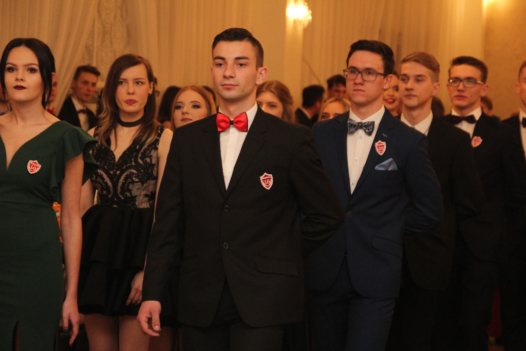 Studniówka Ogólniaka. Zobacz zdjęcia