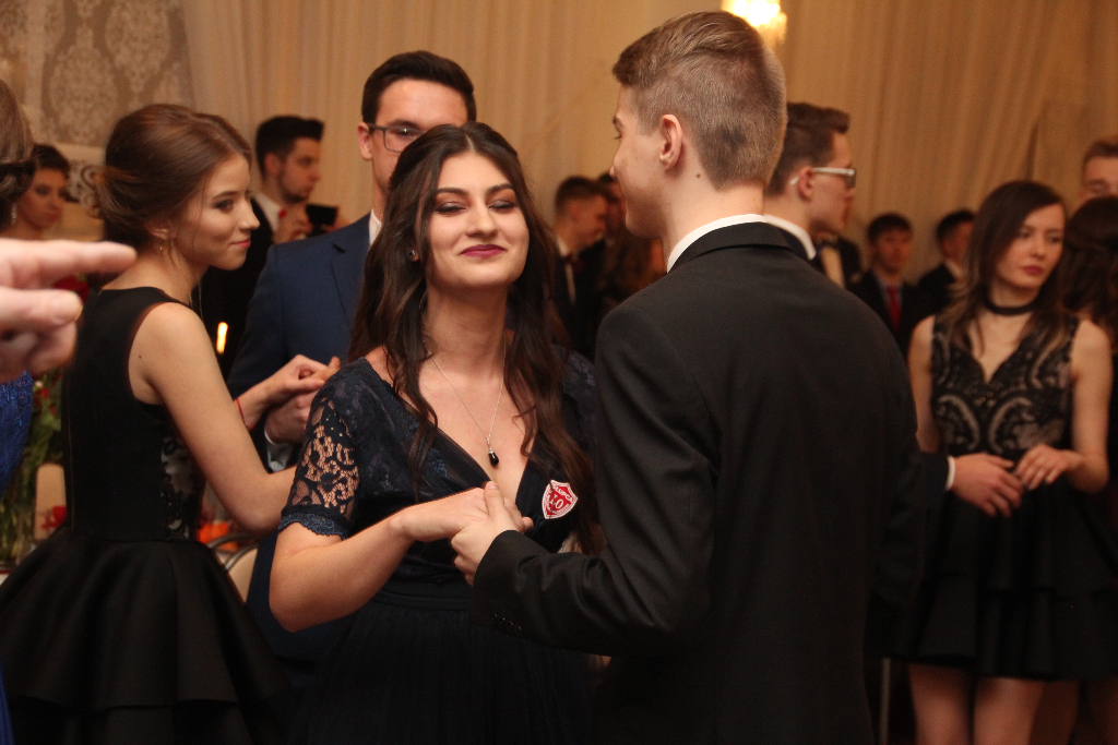 Studniówka Ogólniaka. Zobacz zdjęcia