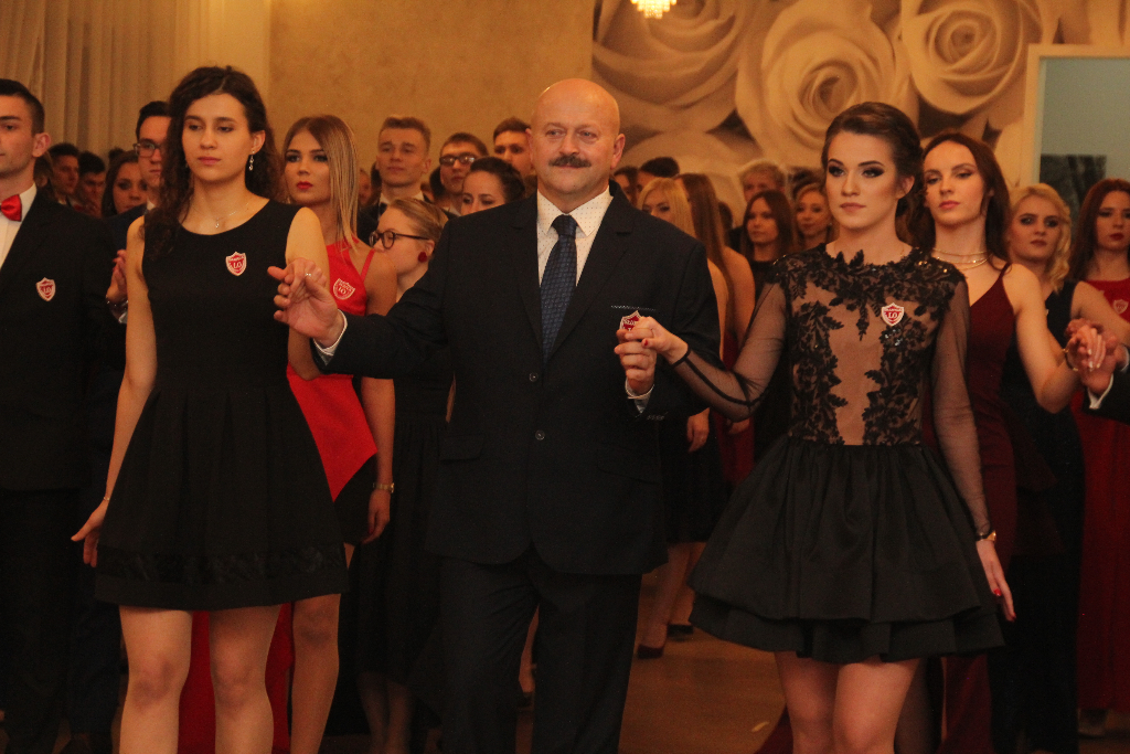 Studniówka Ogólniaka. Zobacz zdjęcia