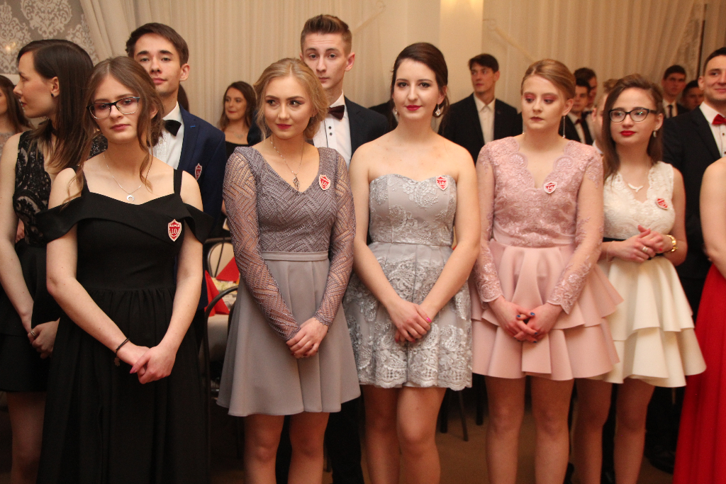 Studniówka Ogólniaka. Zobacz zdjęcia