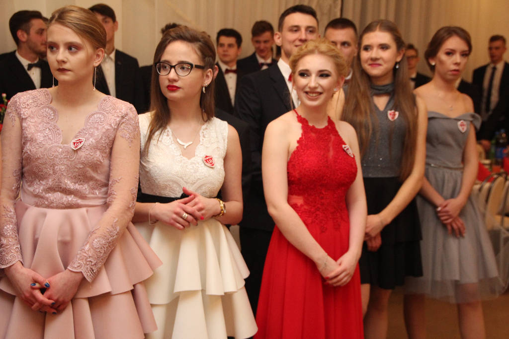 Studniówka Ogólniaka. Zobacz zdjęcia