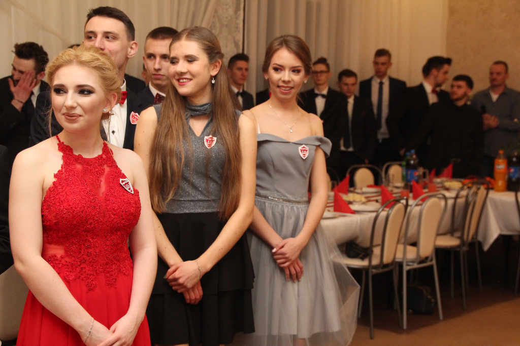 Studniówka Ogólniaka. Zobacz zdjęcia