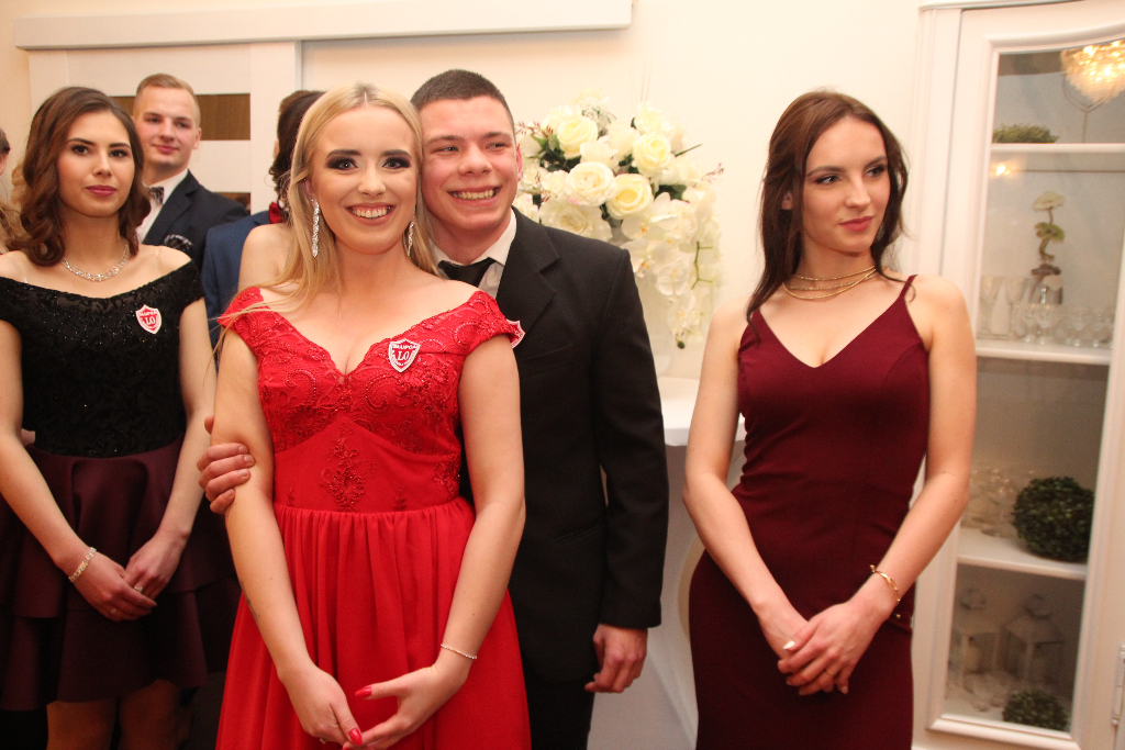 Studniówka Ogólniaka. Zobacz zdjęcia